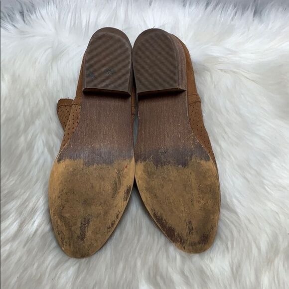 Susina Kyle Brown Perforated Suede Booties Sz 8 - Picture 6 of 7